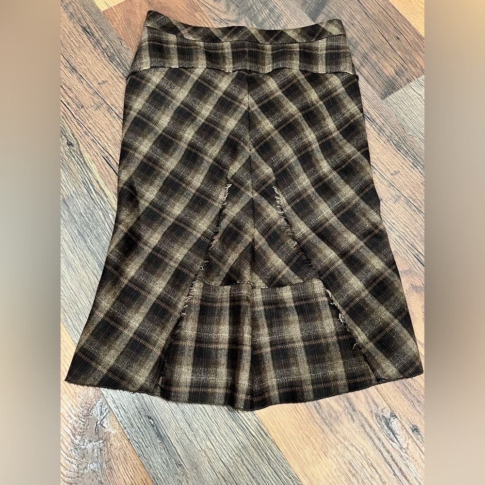 ❤️‍🔥 brown plaid skirt